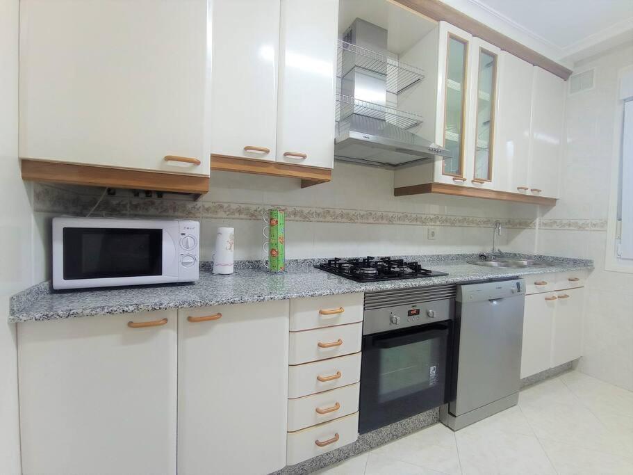 דירות Apartamento Playa Foz Con Terraza מראה חיצוני תמונה